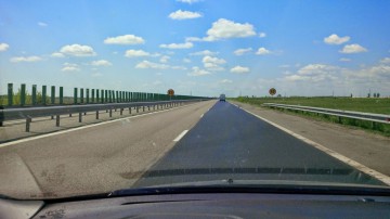 A furat zeci de componente de la parapetele despărţitoare de pe A2